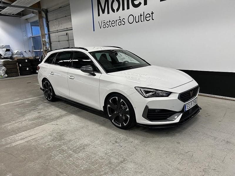 Begagnad Cupra Leon 310 HK (228 kW) 2022 Candy white Kombi