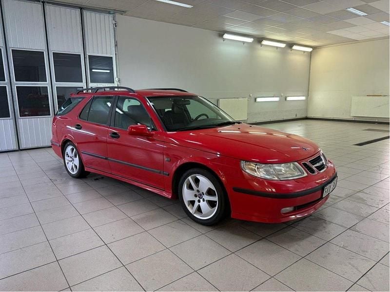 Röd Begagnad 2003 Saab 9-5 Vector Kombi | 29 000 kr (Dyr) - Bild 1/4