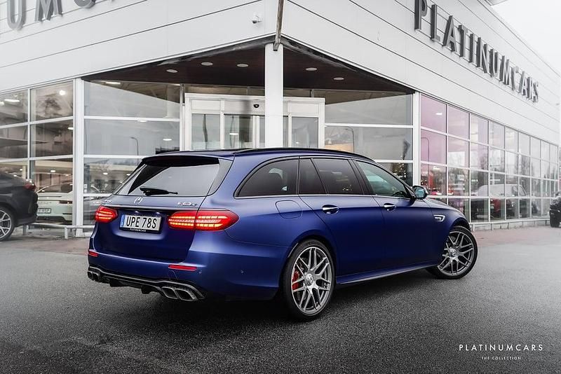 Begagnad Mercedes E63S AMG AMG 612 HK (450 kW) 2021 Blå Kombi