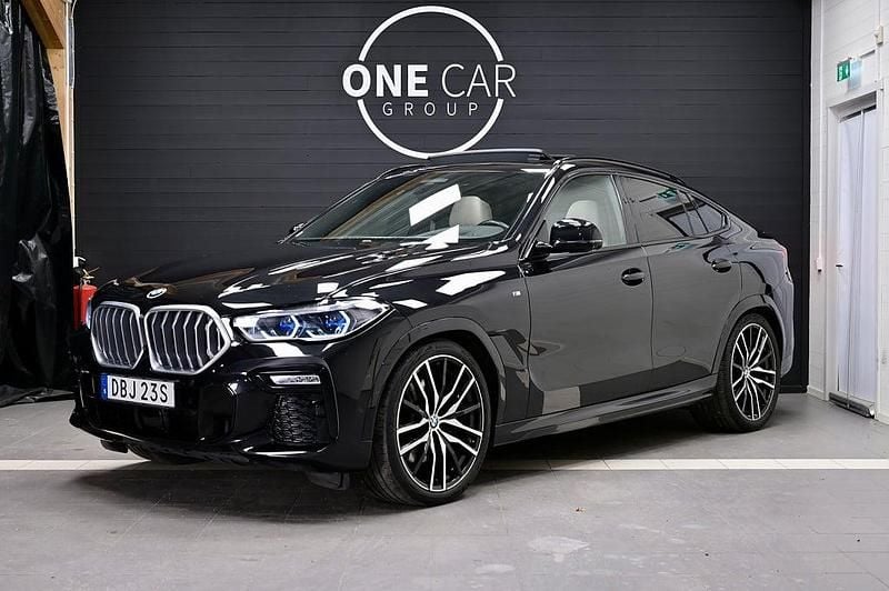 Svart Begagnad 2021 BMW X6 M Sport SUV | 699 800 kr (Bra pris) - Bild 1/4