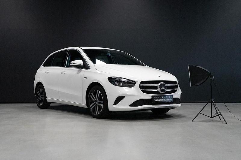 Begagnad Mercedes B250e 2021 Vit Minibuss