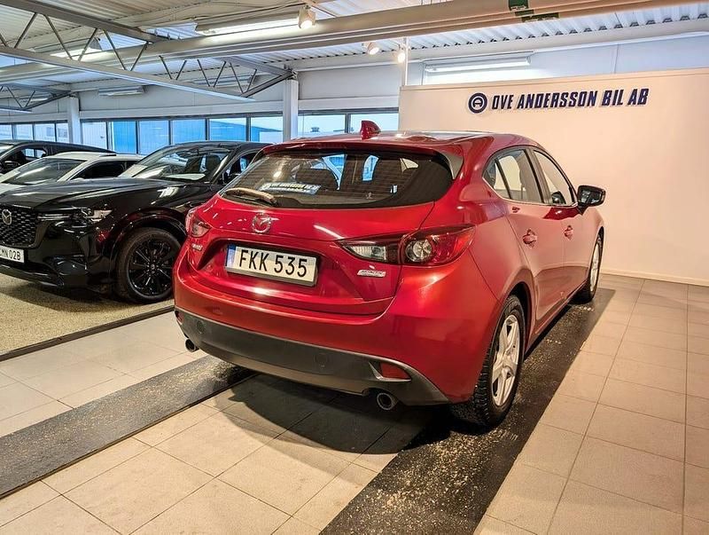 Begagnad Mazda 3 Inclusive 150 HK (110 kW) 2014 Röd Halvkombi