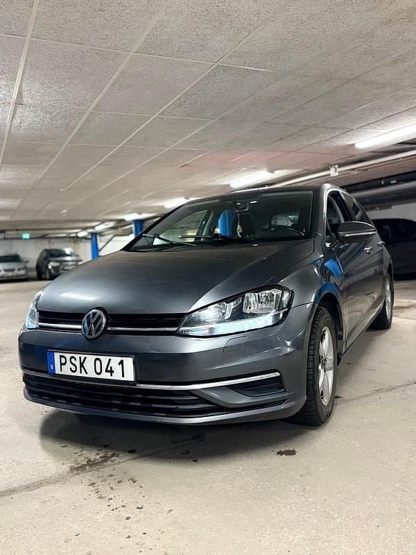 Begagnad 2018 VW Golf VII | 149 000 kr (Marknadspris) - Bild 1/4