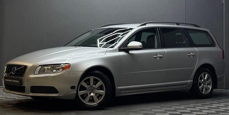 Grå Begagnad 2013 Volvo V70 Kombi | 99 900 kr (Bra pris) - Bild 1/4