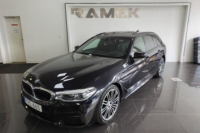 Svart Begagnad 2018 BMW 530 Efficient Dynamics Kombi | 318 000 kr (Marknadspris) - Bild 1/4