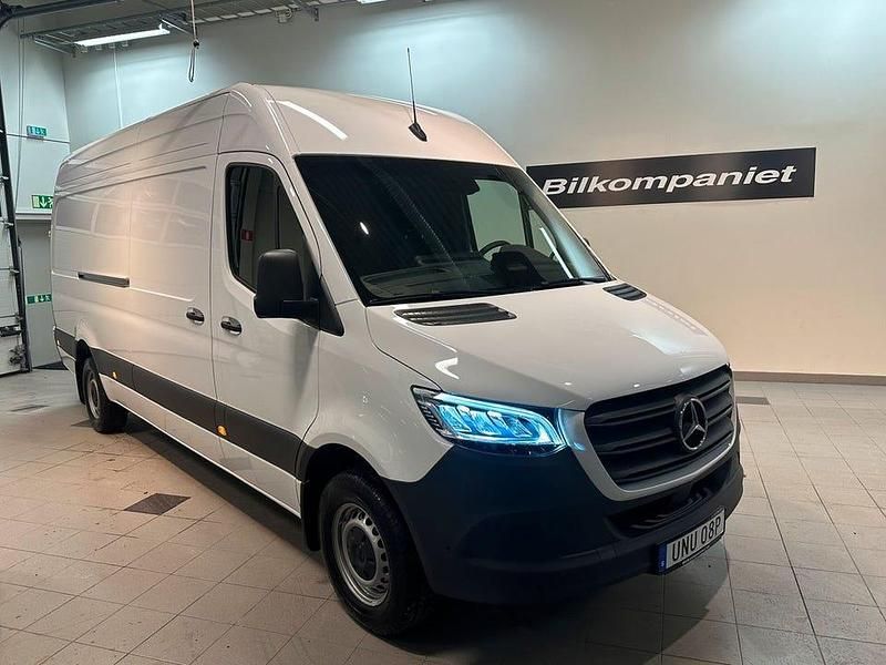 Vit Ny 2025 Mercedes Sprinter Van | 711 250 kr (Superpris) - Bild 1/4