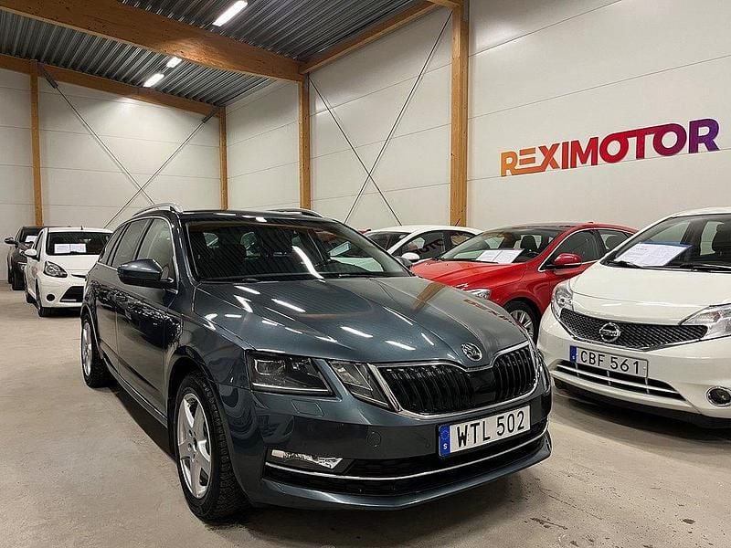 Grå Begagnad 2017 Skoda Octavia Business Line Kombi | 184 900 kr (Marknadspris) - Bild 1/4