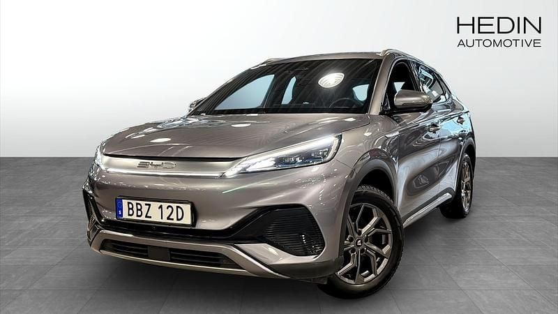 Grå Begagnad 2022 BYD Atto 3 Design SUV | 269 900 kr (Marknadspris) - Bild 1/4