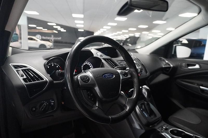 Begagnad Ford Kuga 180 HK (132 kW) 2014 Vit SUV