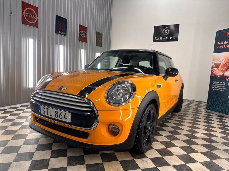 Orange Begagnad 2015 Mini Cooper Chili Halvkombi | 149 900 kr - Bild 1/4