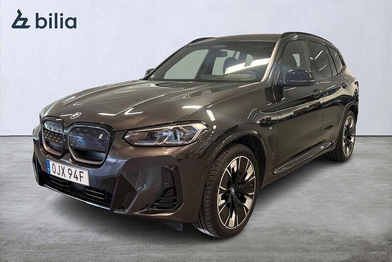 Grå Begagnad 2021 BMW iX3 Shadowline SUV | 439 900 kr (Dyr) - Bild 1/4