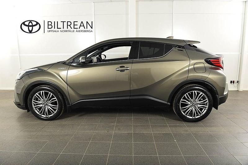 Begagnad Toyota C-HR Executive 184 HK (135 kW) 2021 Grön SUV