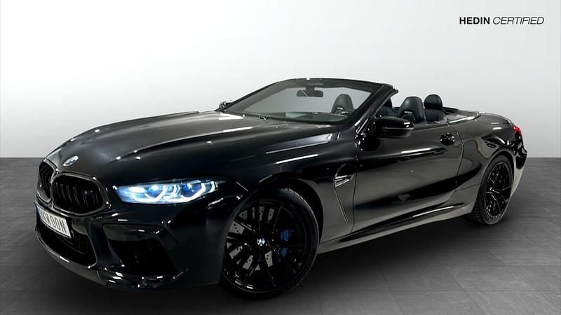 Svart (black) Begagnad 2022 BMW M8 Competition Edition Sportkupé | 1 149 900 kr - Bild 1/4