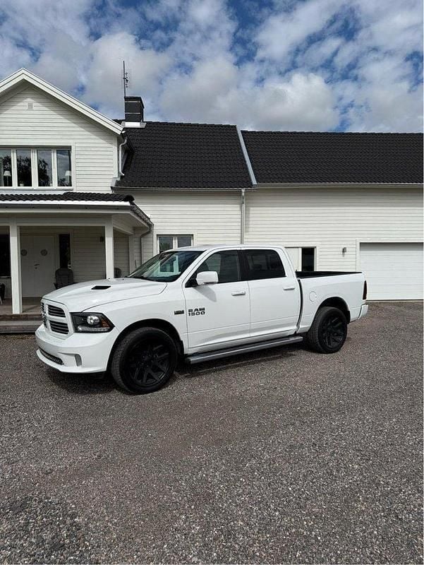 Begagnad 2013 RAM 1500 Pickup | 395 000 kr (Marknadspris) - Bild 1/4