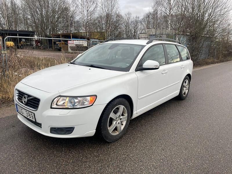 Begagnad 2011 Volvo V50 Kombi | 48 000 kr (Bra pris) - Bild 1/4