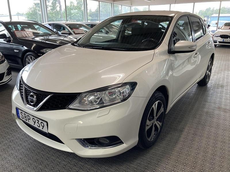 Vit Begagnad 2018 Nissan Pulsar Halvkombi | 119 000 kr (Marknadspris) - Bild 1/4