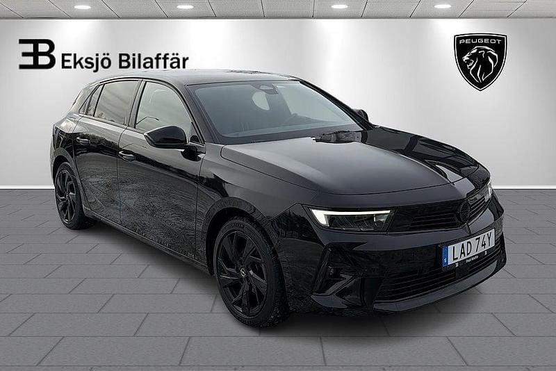 Begagnad Opel Astra 131 HK (96 kW) 2024 Svart Halvkombi