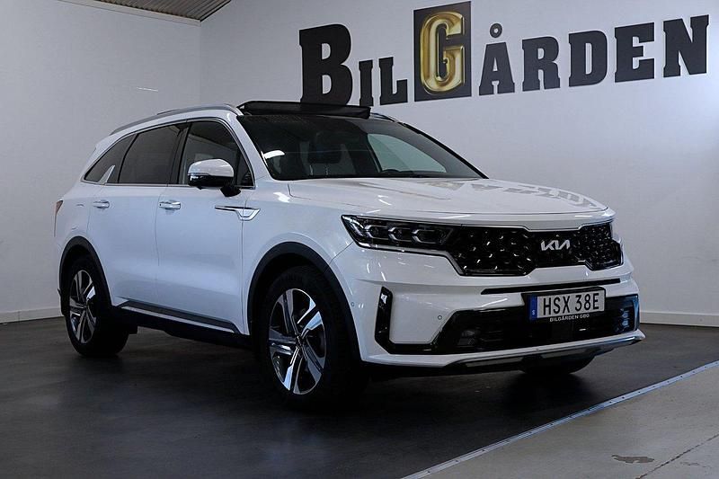 Vit Begagnad 2022 Kia Sorento 3 SUV | 489 900 kr (Lite dyr) - Bild 1/4