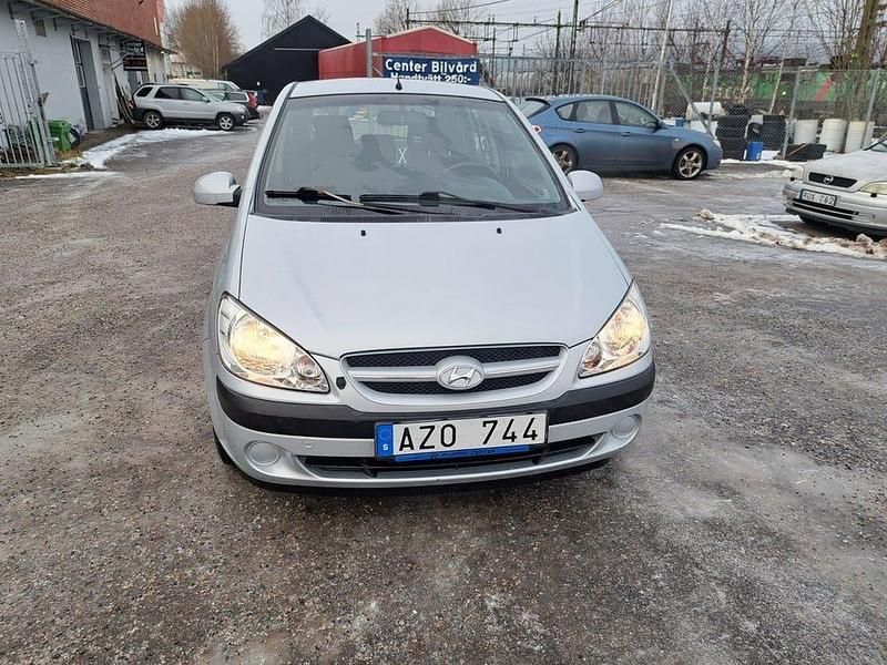 Silver Begagnad 2006 Hyundai Getz Halvkombi | 25 500 kr (Marknadspris) - Bild 1/4