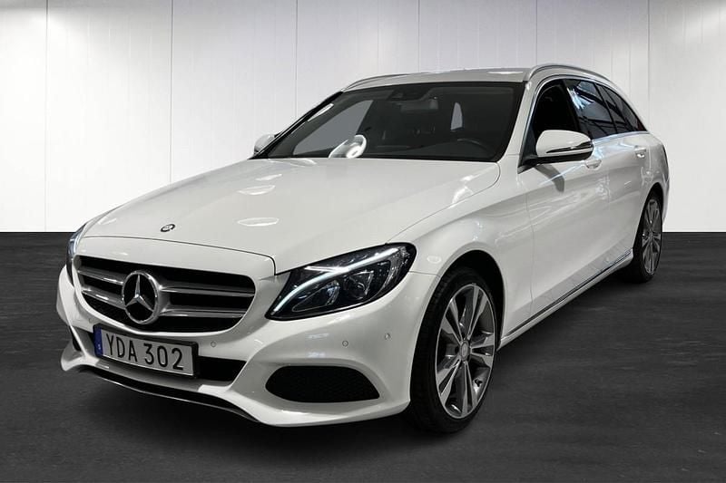 Vit (white) Begagnad 2016 Mercedes C220 Kombi | 199 900 kr (Marknadspris) - Bild 1/4