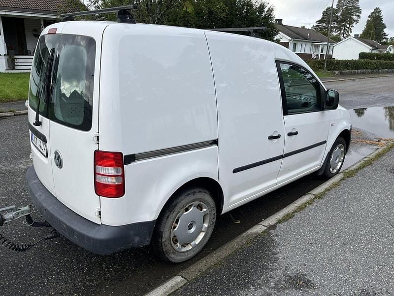 Vit Begagnad 2011 VW Caddy Minibuss | 50 000 kr (Marknadspris) - Bild 1/4