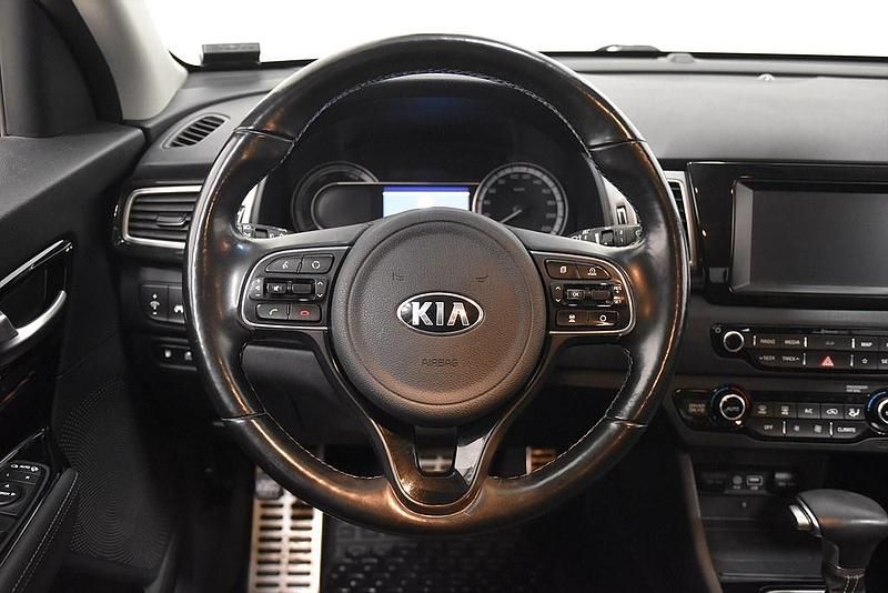 Begagnad Kia Niro Advance 105 HK (77 kW) 2019 Vit SUV
