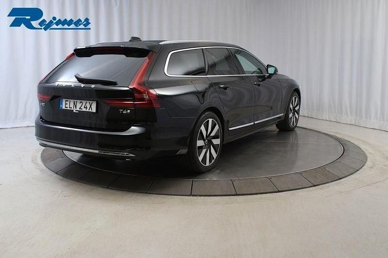 Begagnad Volvo V90 Ultra 398 HK (292 kW) 2024 Svart Kombi
