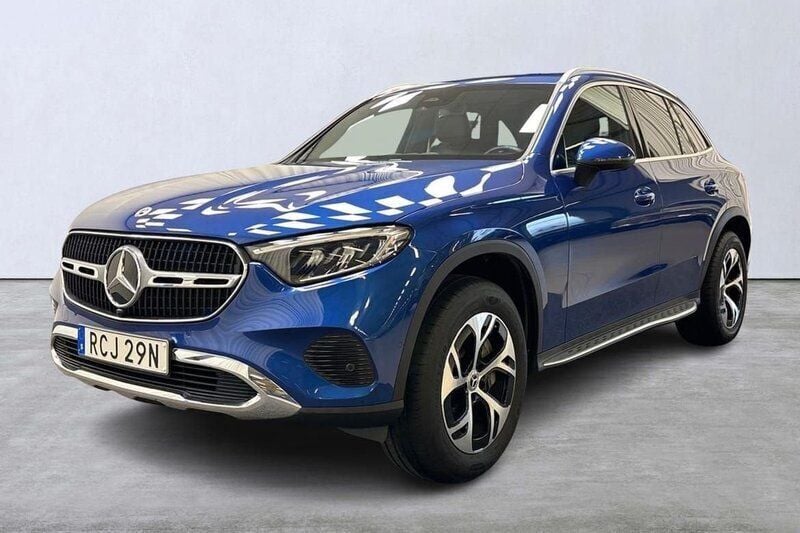 Blå Begagnad 2023 Mercedes GLC300e SUV | 615 000 kr (Superpris) - Bild 1/4