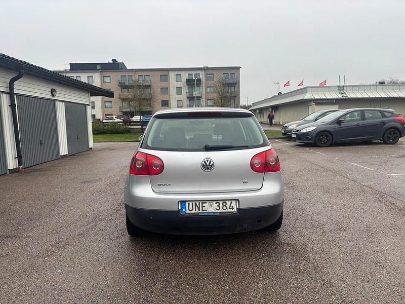 Begagnad 2004 VW Golf IV Halvkombi | 19 000 kr (Bra pris) - Bild 1/4