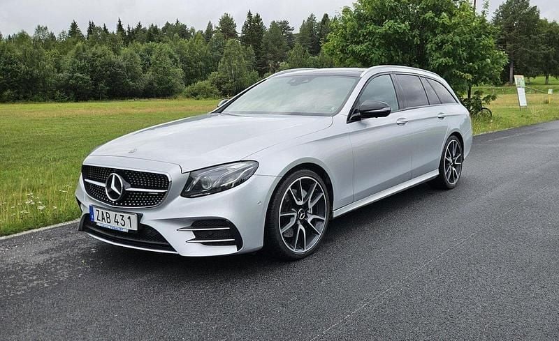 Silver Begagnad 2018 Mercedes E43 AMG AMG Sedan | 395 000 kr (Bra pris) - Bild 1/4