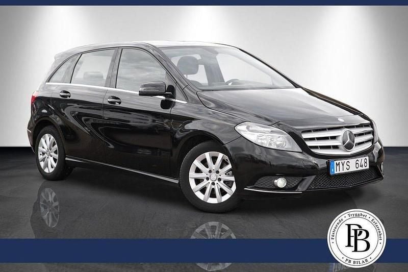 Svart Begagnad 2012 Mercedes B200 Minibuss | 69 900 kr (Marknadspris) - Bild 1/3