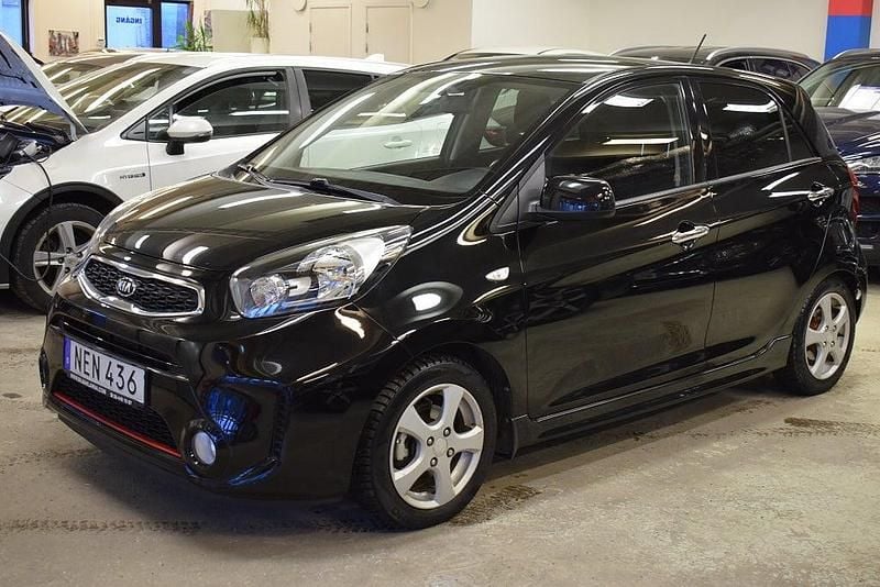 Begagnad Kia Picanto 67 HK (49 kW) 2016 Svart Halvkombi