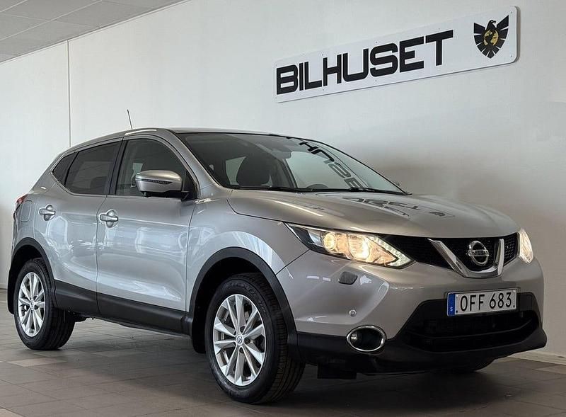 Silver Begagnad 2016 Nissan Qashqai N-Connecta SUV | 109 900 kr (Marknadspris) - Bild 1/4