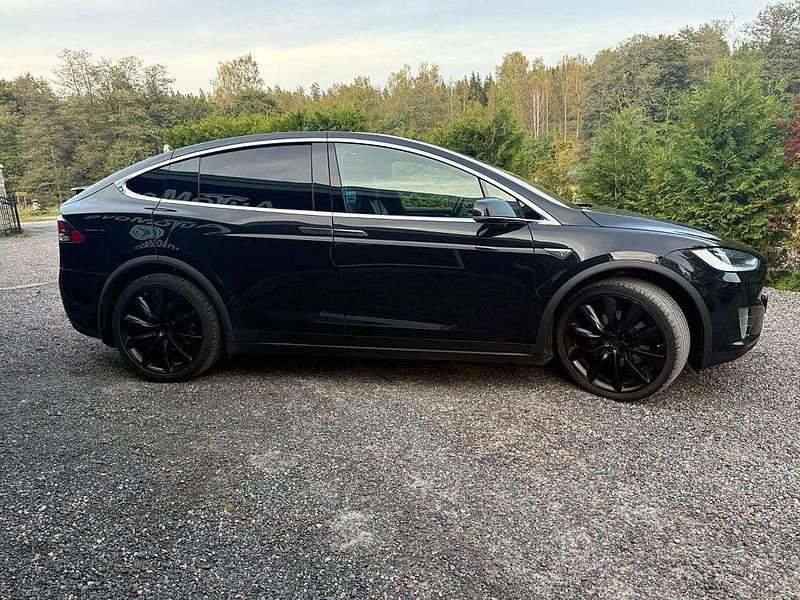 Begagnad Tesla Model X 422 kW (575 HK) 2016 Svart SUV