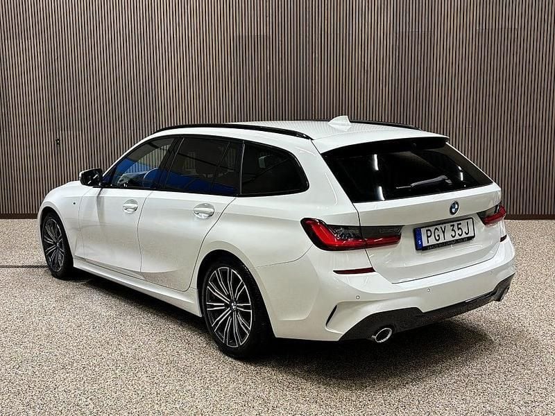 Begagnad BMW 320 M Sport 190 HK (139 kW) 2020 Vit Kombi