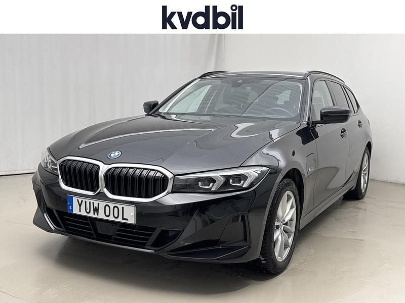 Svart Begagnad 2023 BMW 330e Kombi | 314 900 kr (Superpris) - Bild 1/3