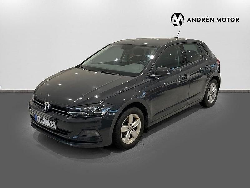 Grå Begagnad 2018 VW Polo Halvkombi | 149 900 kr (Marknadspris) - Bild 1/4