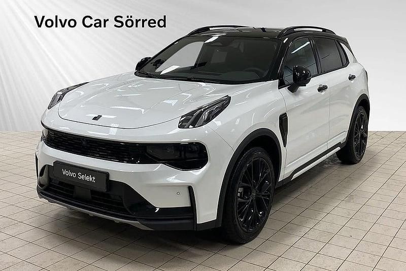 Vit Begagnad 2024 Lynk & Co 01 SUV | 452 900 kr - Bild 1/3