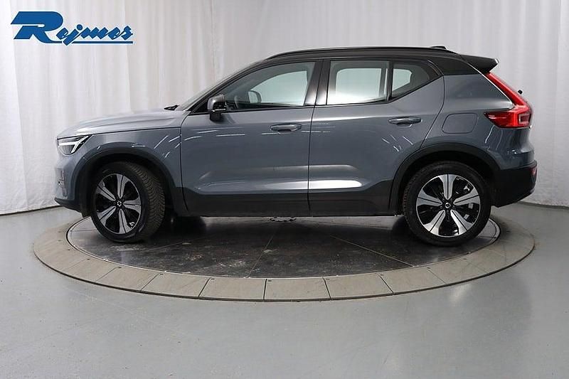 Begagnad Volvo XC40 Core 185 kW (252 HK) 2022 Grå (thunder grey metallic) SUV