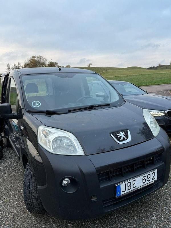 Svart Begagnad 2008 Peugeot Bipper Van | 35 500 kr (Marknadspris) - Bild 1/4