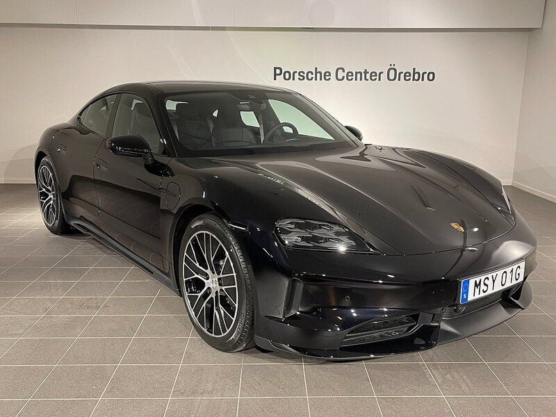 Svart (jet black metallic) Ny 2024 Porsche Taycan Sedan | 1 601 700 kr - Bild 1/4