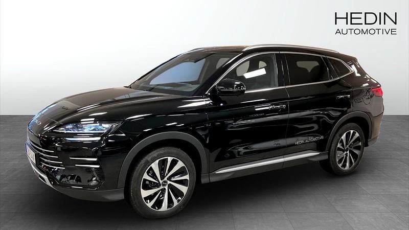 Svart (black) Begagnad 2024 BYD Seal U Boost SUV | 469 900 kr (Bra pris) - Bild 1/4