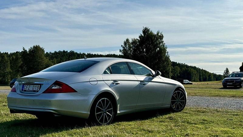 Silver Begagnad 2007 Mercedes CLS350 Sportkupé | 85 000 kr (Dyr) - Bild 1/4