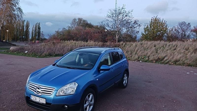 Blå Begagnad 2010 Nissan Qashqai +2 SUV | 56 000 kr (Marknadspris) - Bild 1/4