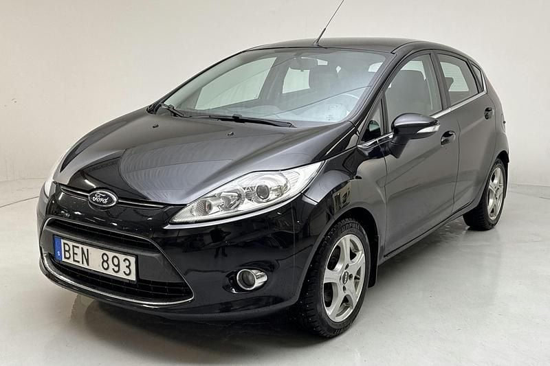 Svart Begagnad 2013 Ford Fiesta Titanium | 41 000 kr (Bra pris) - Bild 1/4