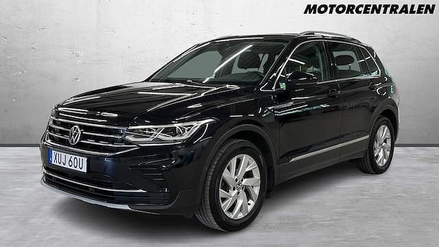 Svart Begagnad 2020 VW Tiguan Elegance SUV | 289 000 kr (Marknadspris) - Bild 1/4