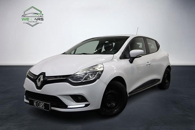 Vit Begagnad 2017 Renault Clio IV Zen Halvkombi | 74 900 kr (Marknadspris) - Bild 1/4