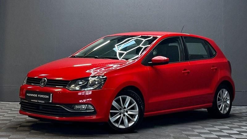 Röd Begagnad 2015 VW Polo Halvkombi | 89 900 kr (Marknadspris) - Bild 1/4