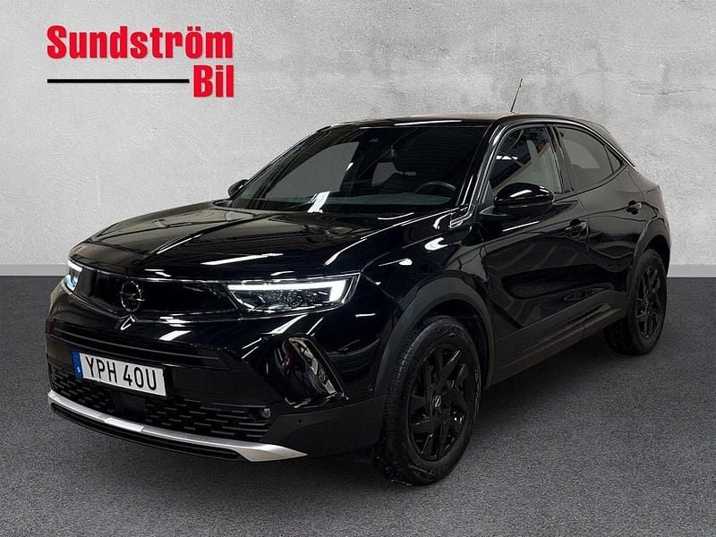 Svart Begagnad 2022 Opel Mokka Ultimate SUV | 199 900 kr (Marknadspris) - Bild 1/3