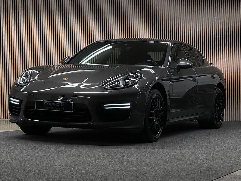 Begagnad Porsche Panamera Sport 441 HK (324 kW) 2013 Mörkgrå Sedan